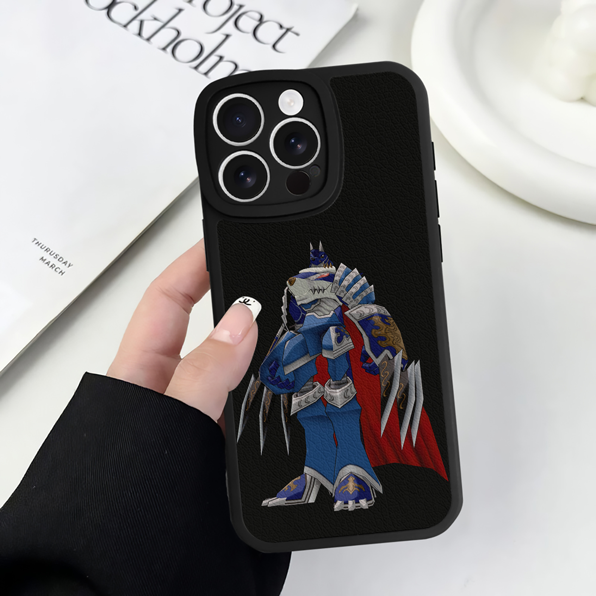 （画像用） Digimon デジタルモンスター/デジモン 【iPhone 16シリーズ対応】シリコンスマホケース（レザー調） 材質：シリコン